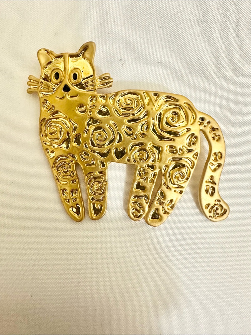 Vintage Gold Plated Cat Brooch with Floral Motif
